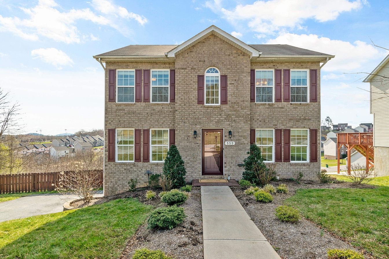 555 Keystone Drive Northwest